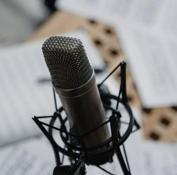 Image at https://media.umbraco.io/discover-ashfield-heartcore/go1l45gf/podcastmic.jpg